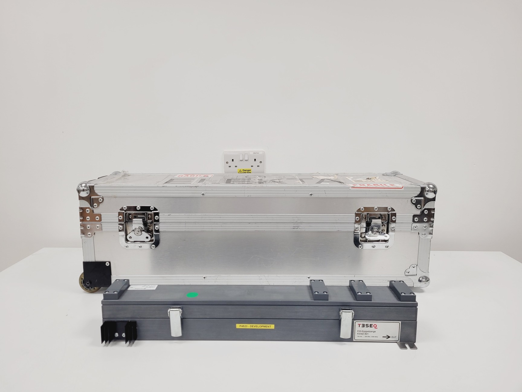 Image of TESEQ EM Koppelzange KEMZ 801 150 kHz-230MHz EM Clamp (1000MHz)
