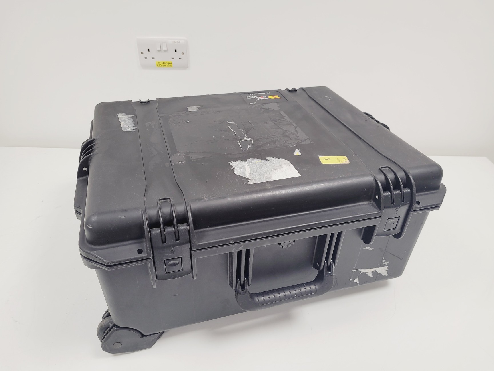 Image of Kikusui TOS5301 Withstanding Voltage Tester 5kV AC 6kV DC Hipot