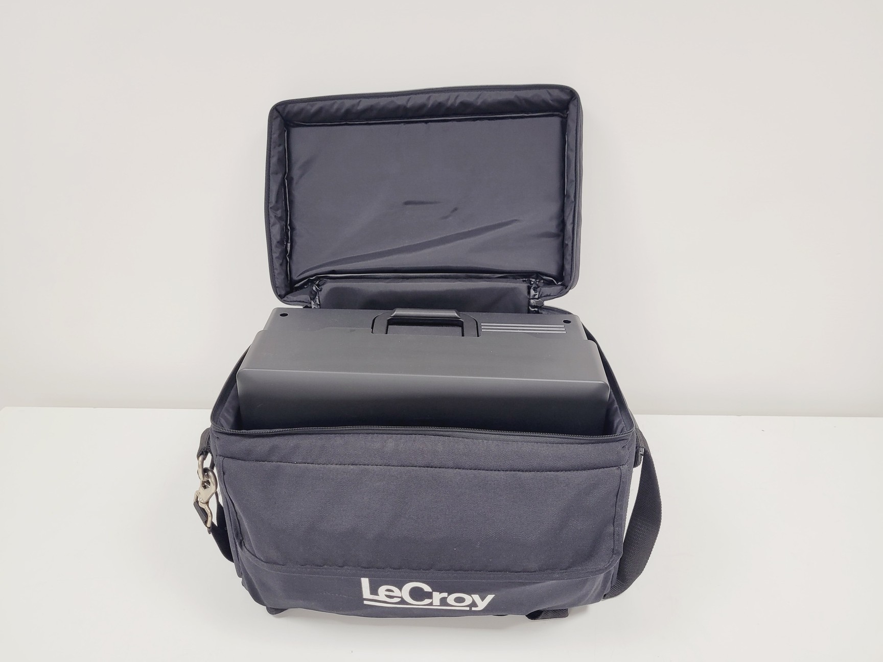 Image of Teledyne Lecroy Wave Runner 640Zi, 4GHz Oscilloscope 40GS w/ PP022-1 & PP022-2