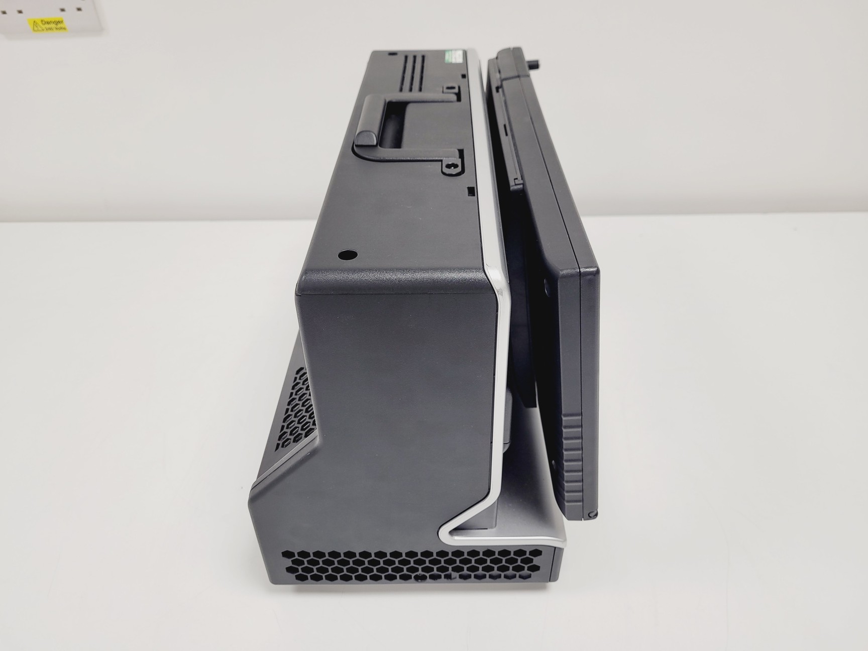 Image of Teledyne Lecroy Wave Runner 640Zi, 4GHz Oscilloscope 40GS w/ PP022-1 & PP022-2 