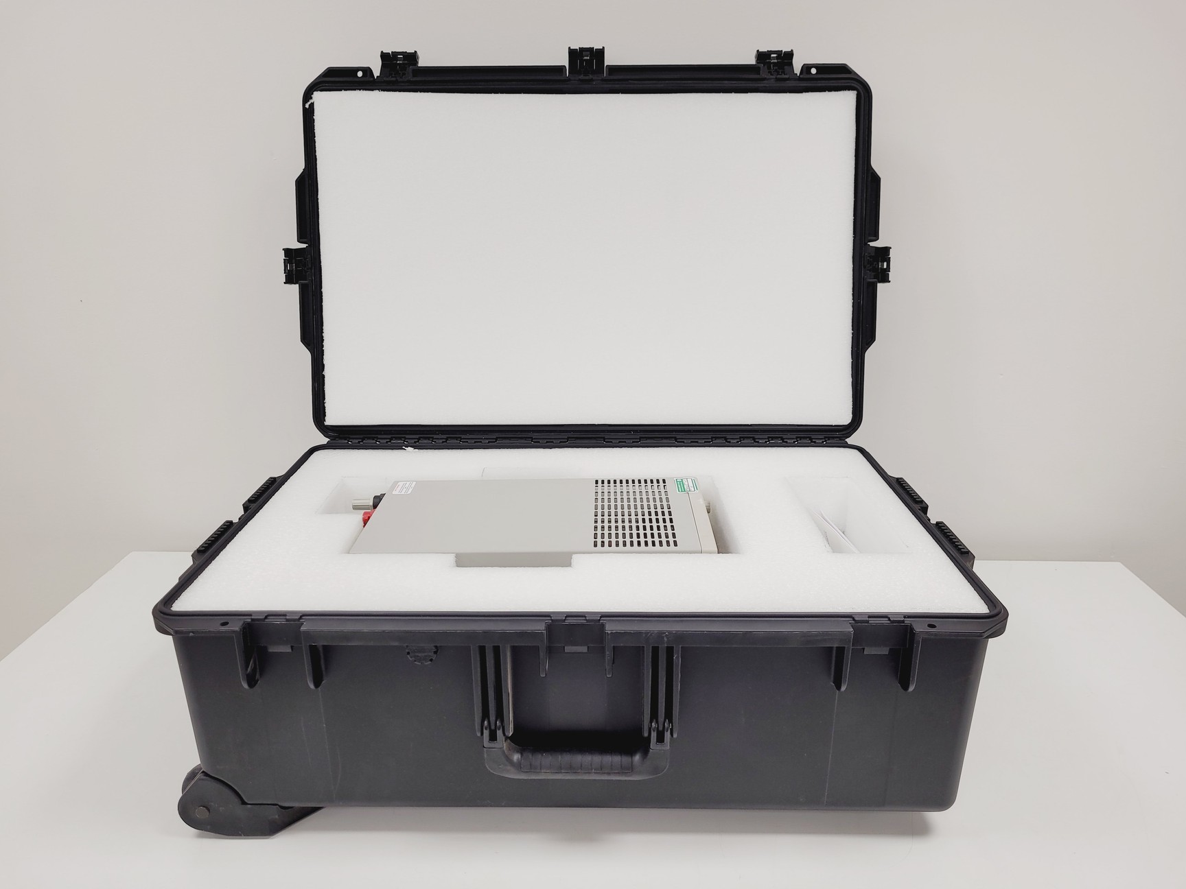 Image of TTi LD300 Electronics Load 80A 80V 300W