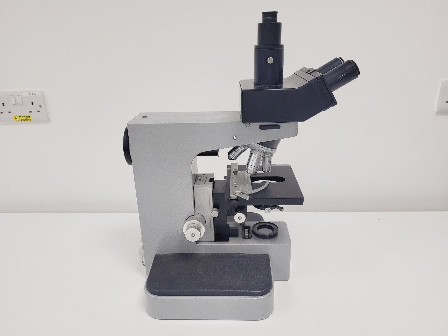 Image of Leitz Wetzlar Orthoplan Compound Microscope