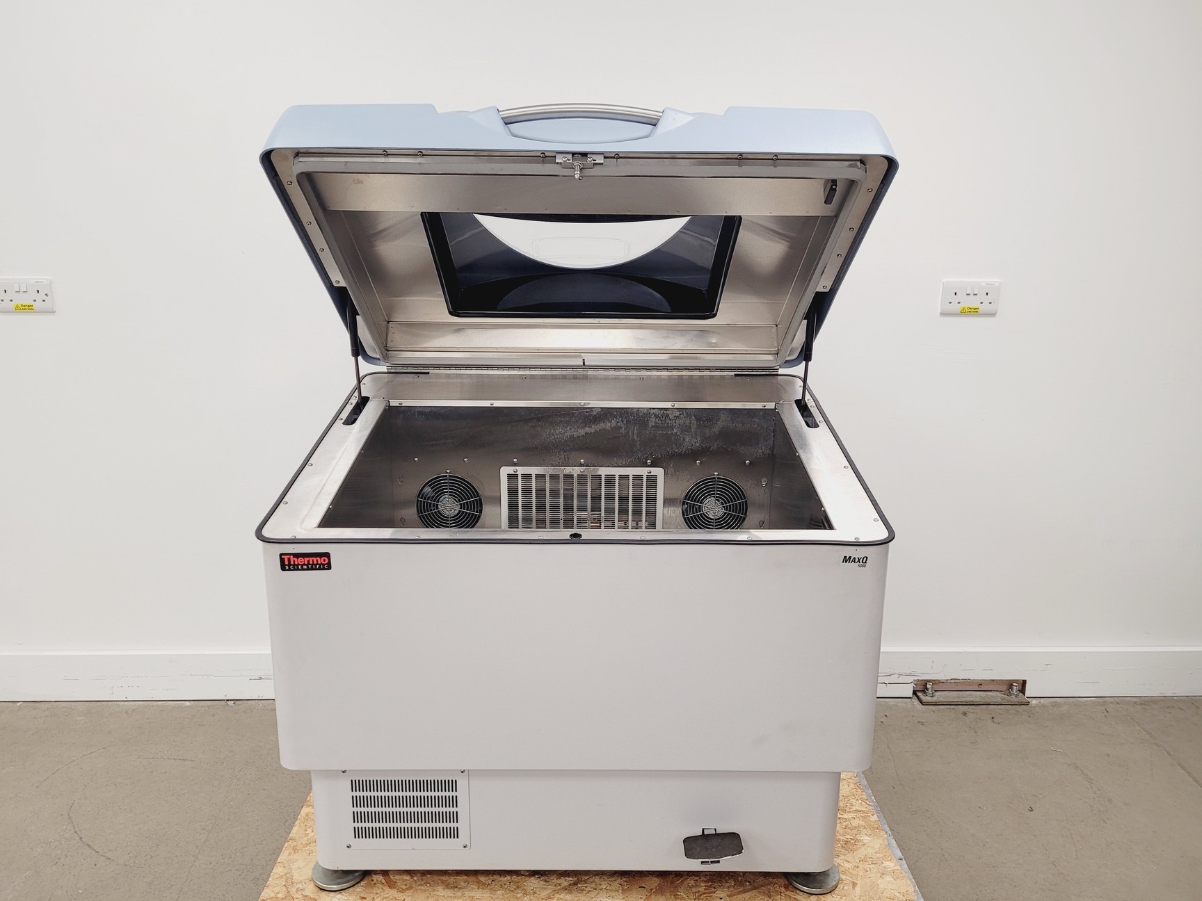 Image of Thermo Scientific MaxQ 5000 Shaking Incubator Spares/Repair Lab