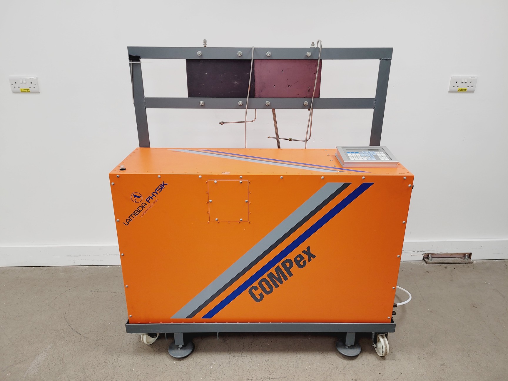 Image of Lambda Physik Lasertechnik Compex 102 Class 4 Laser 12w Wavelength 157-800 nm