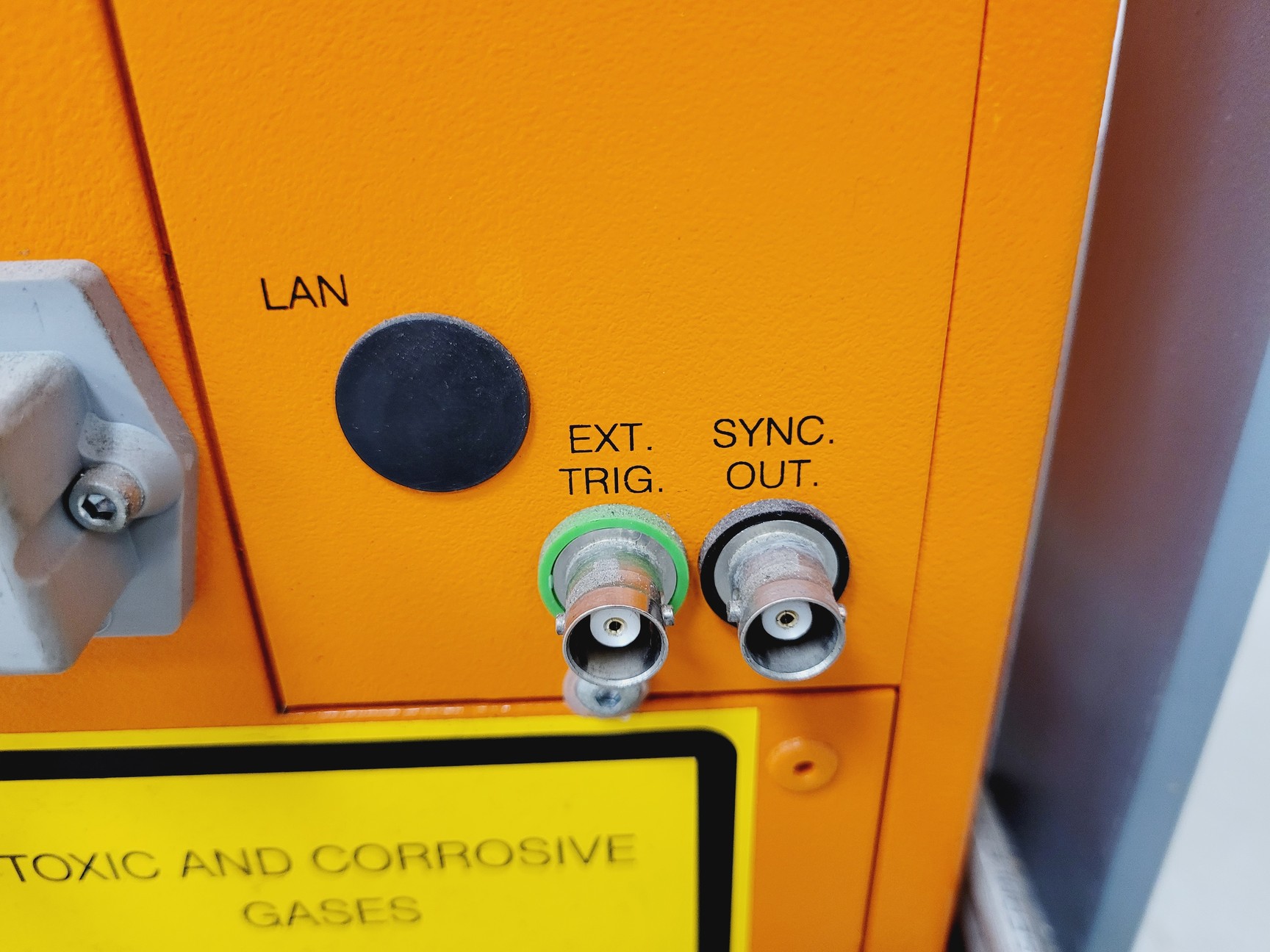 Image of Lambda Physik Lasertechnik Compex 102 Class 4 Laser 12w Wavelength 157-800 nm