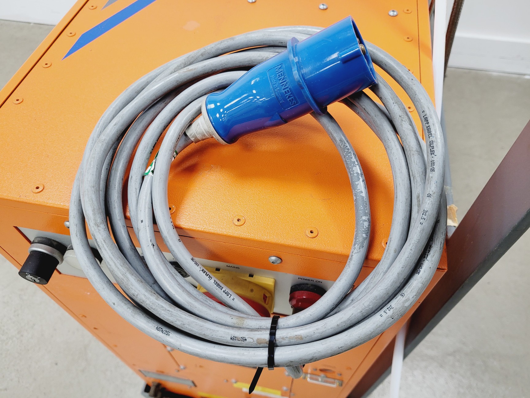 Image of Lambda Physik Lasertechnik Compex 102 Class 4 Laser 12w Wavelength 157-800 nm