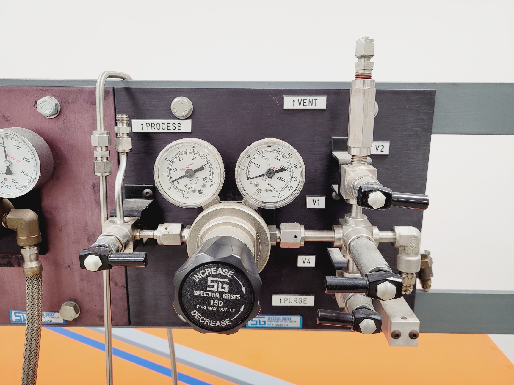 Image of Lambda Physik Lasertechnik Compex 102 Class 4 Laser 12w Wavelength 157-800 nm