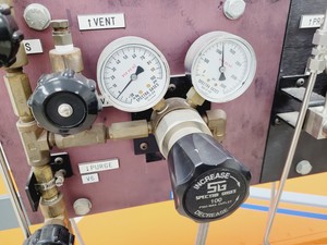 Thumbnail image of Lambda Physik Lasertechnik Compex 102 Class 4 Laser 12w Wavelength 157-800 nm