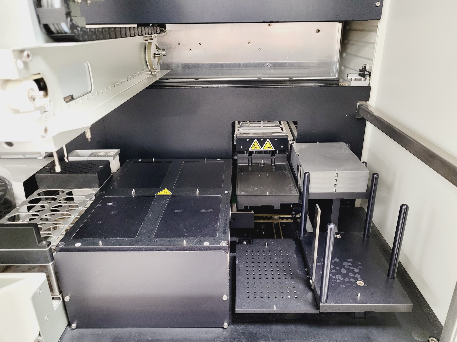 Image of Grifols Triturus Fully Automated EIA System Lab