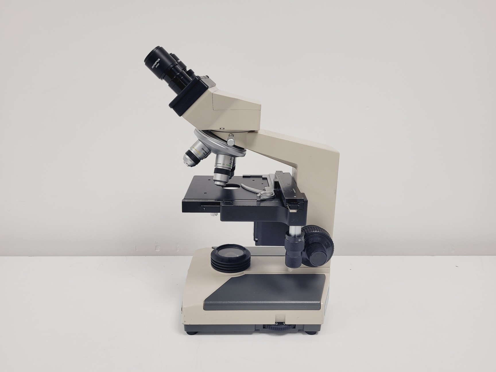 Image of Olympus CH-2 Compound Microscope with 4 x Objectives 4 10 20 40x Lab