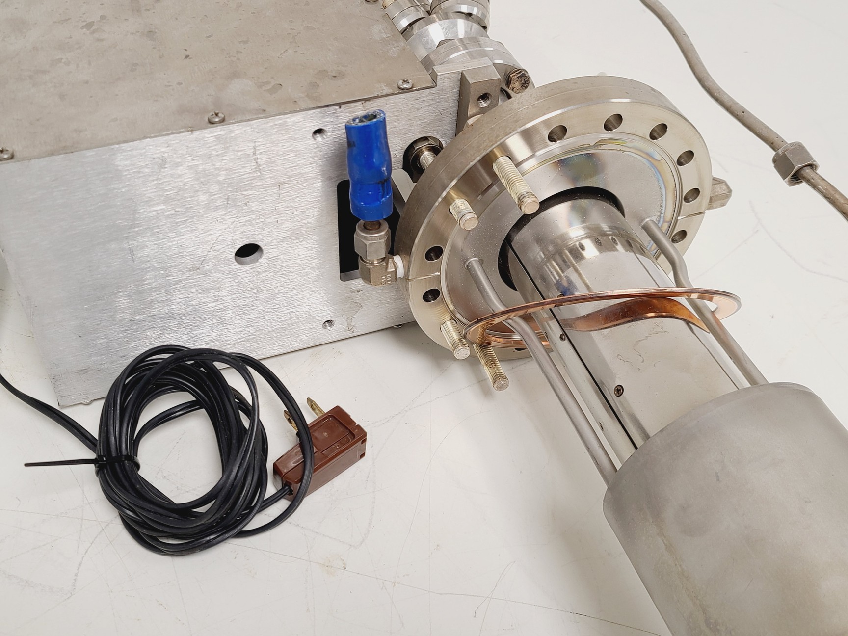 Image of RF System w/ Hüttinger PFG 600 and PFM 1500A + SVT Associates RF Plasma Source
