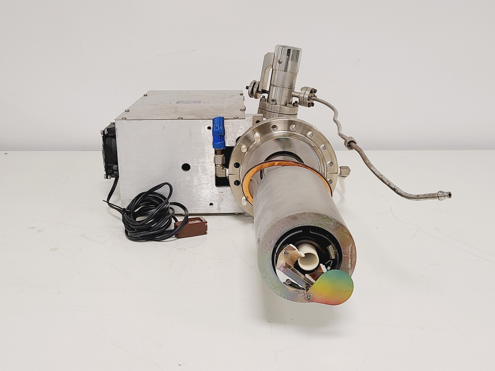 Image of RF System w/ Hüttinger PFG 600 and PFM 1500A + SVT Associates RF Plasma Source