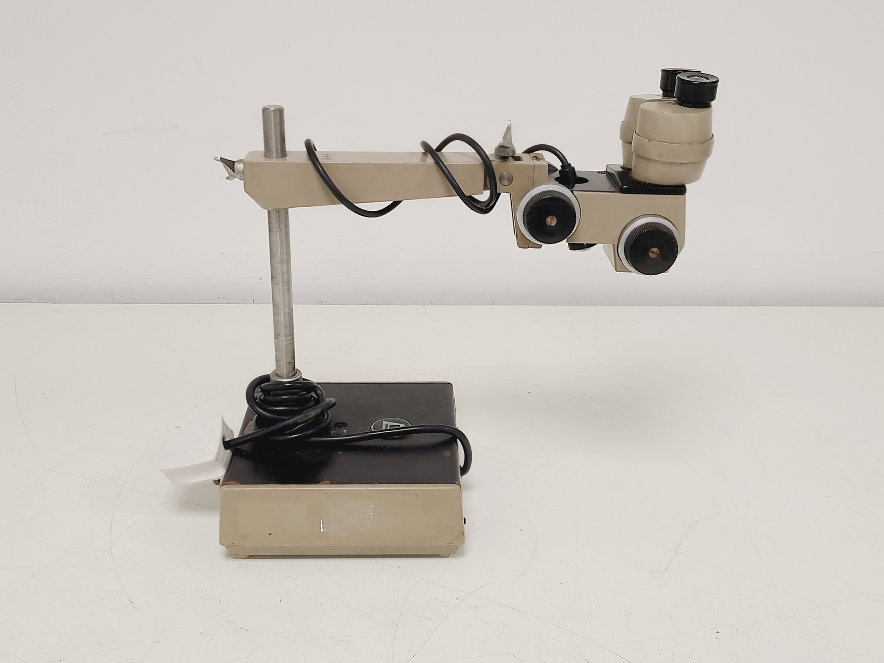 Image of 46 x Vickers Instruments Long-Arm Stereo Microscope Job Lot Lab