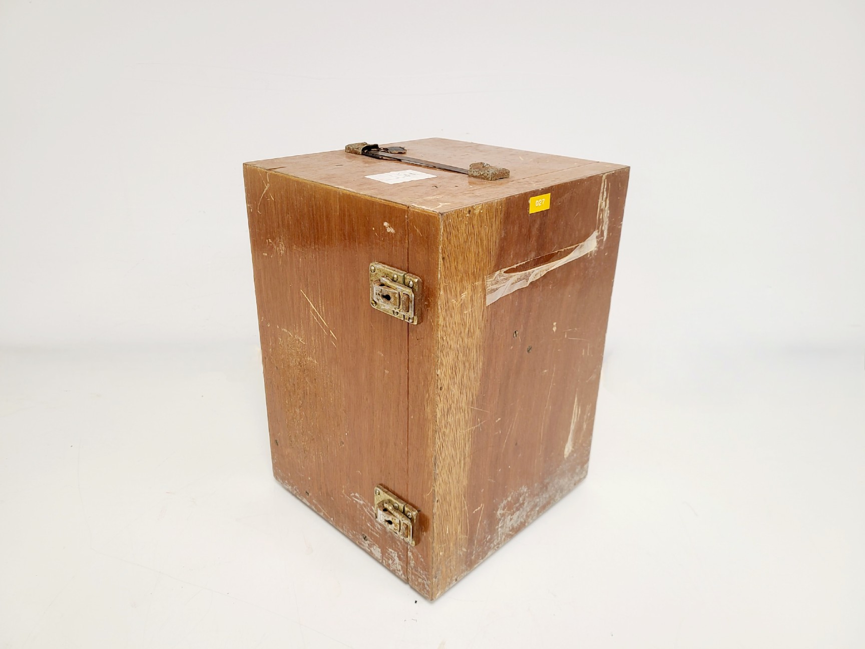 Image of 19 x Vickers Binocular, 4 x Vickers Monocular 1 x Watson Barnet Microscope Lot