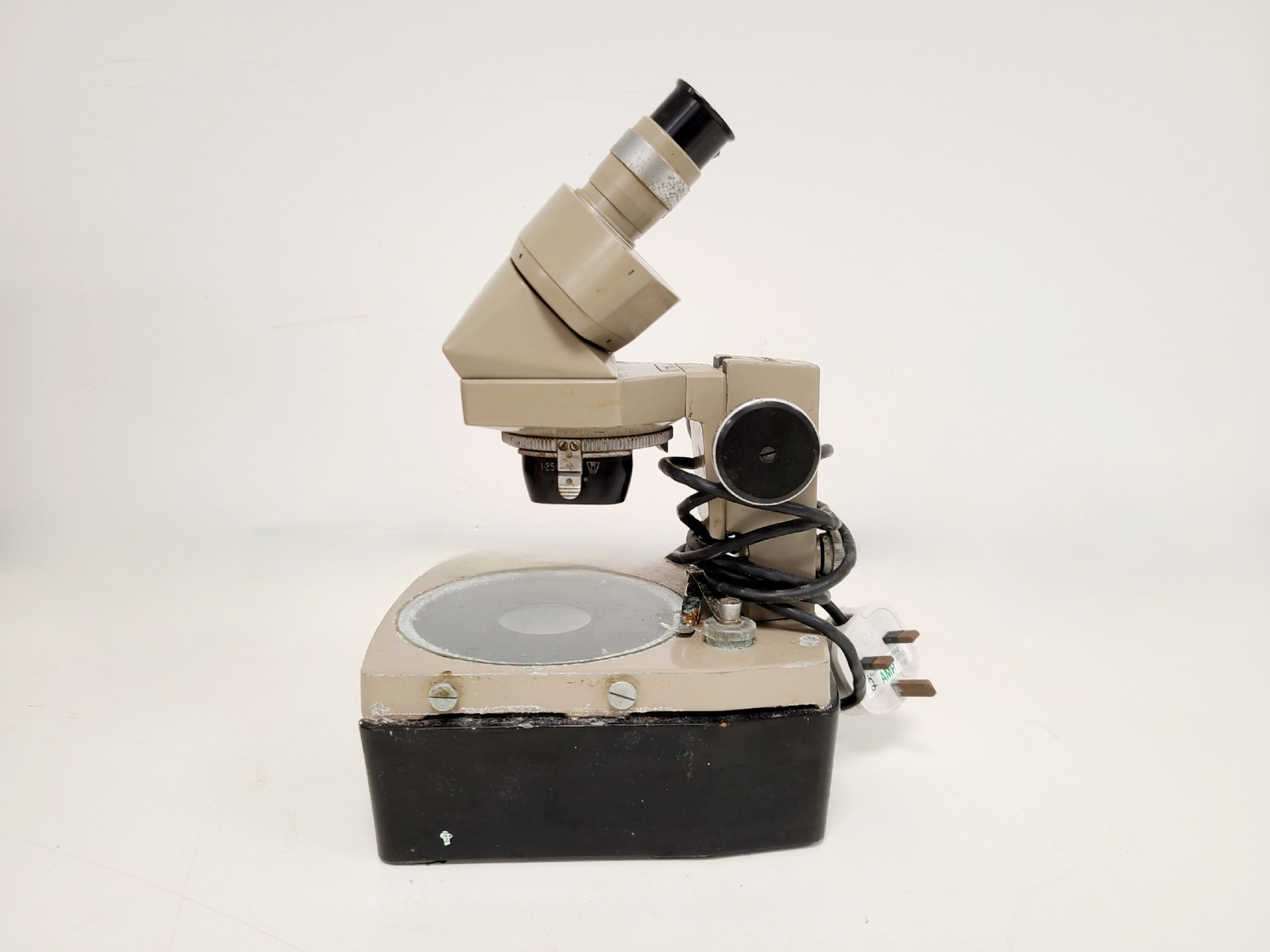 Image of 19 x Vickers Binocular, 4 x Vickers Monocular 1 x Watson Barnet Microscope Lot 