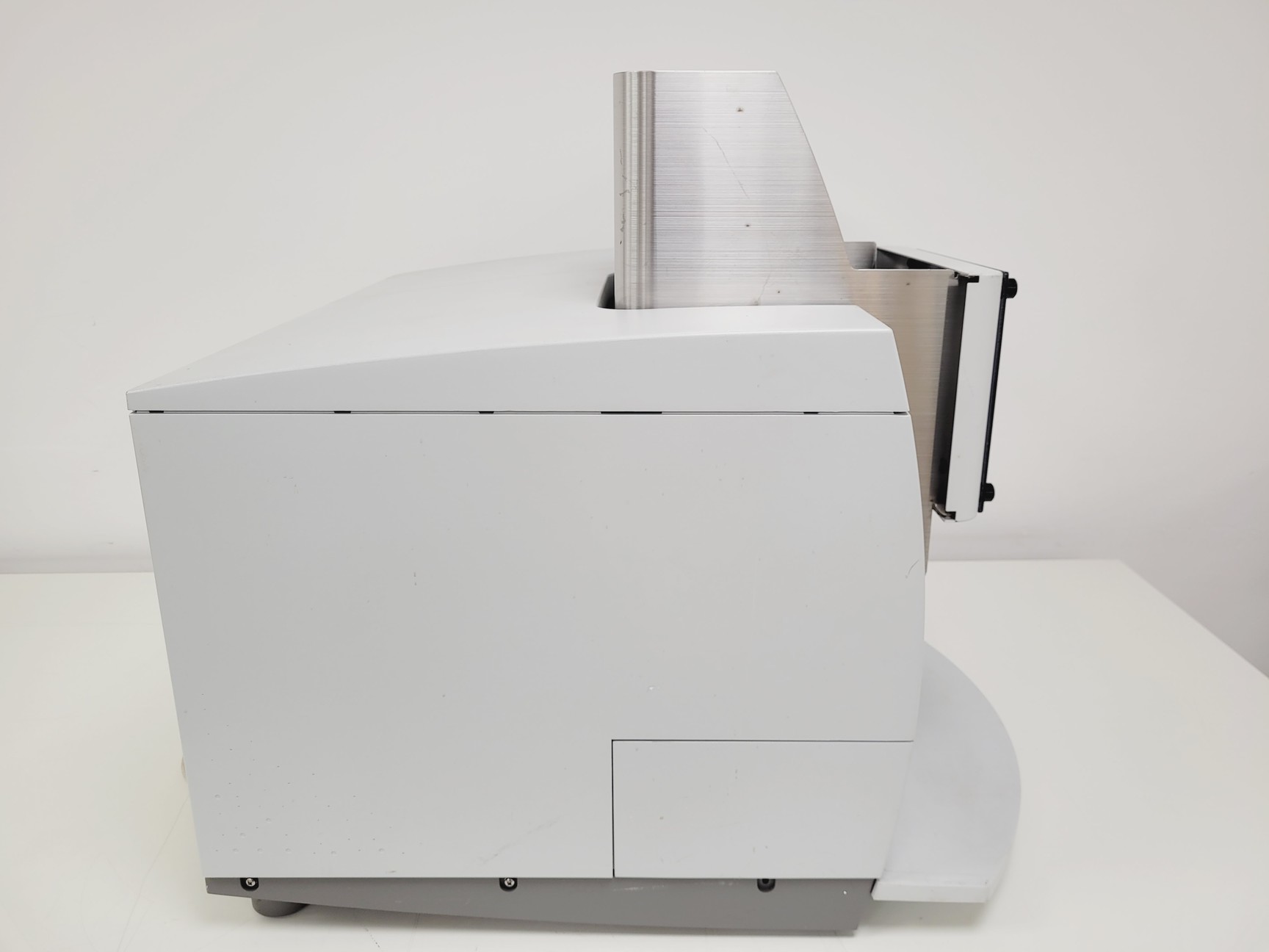 Image of Perkin Elmer AAnalyst 200 Atomic Absorption Spectrometer w/ Gas Purifier
