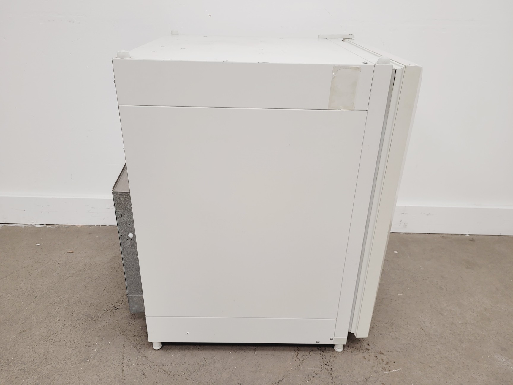Image of Kendro Heareus HERAcell 150 Floor Standing Incubator