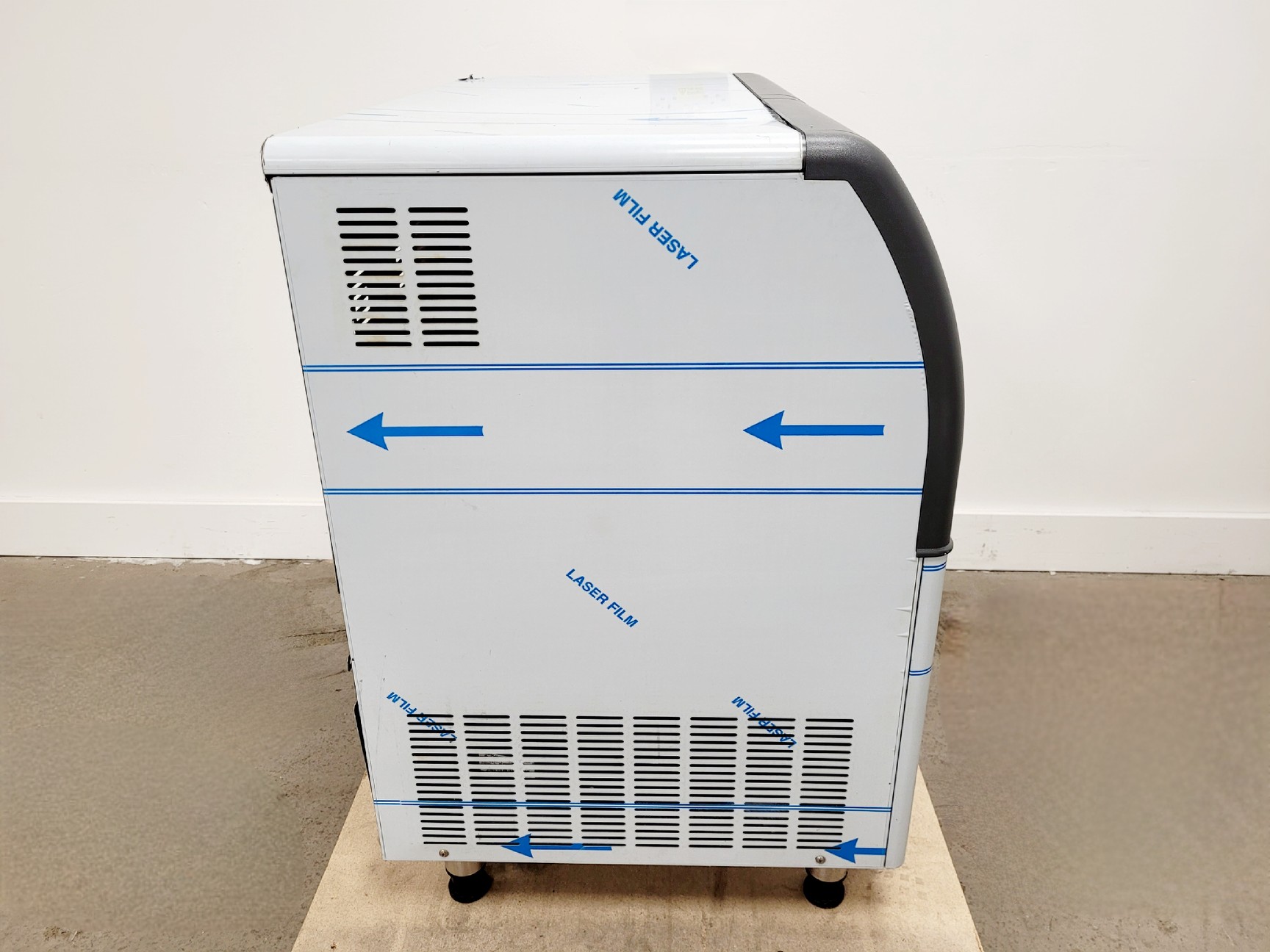 Image of Scotsman EF-124 easy-fit Ice machine