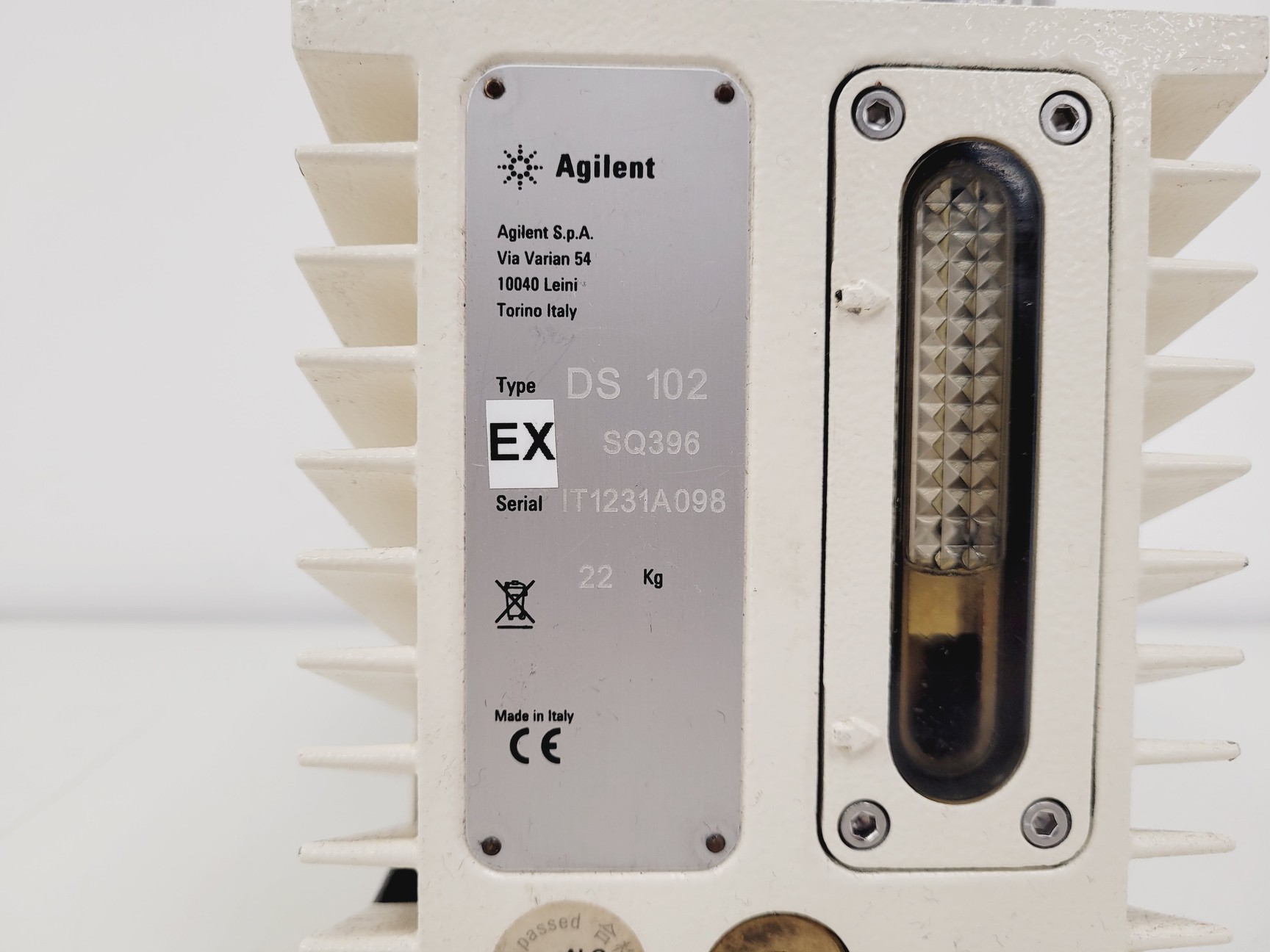 Image of Agilent Technologies DS 102 Vacuum Pump