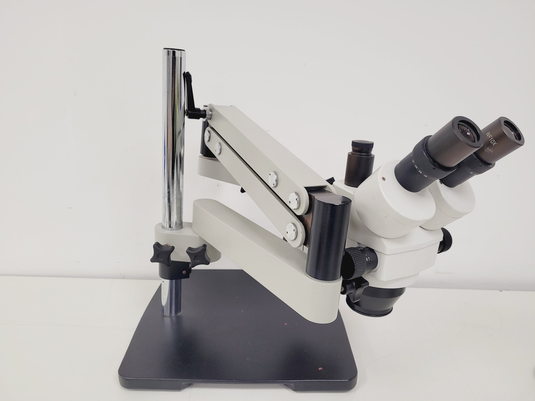 Image of GX	XTL 3T101 Stereo Microscope