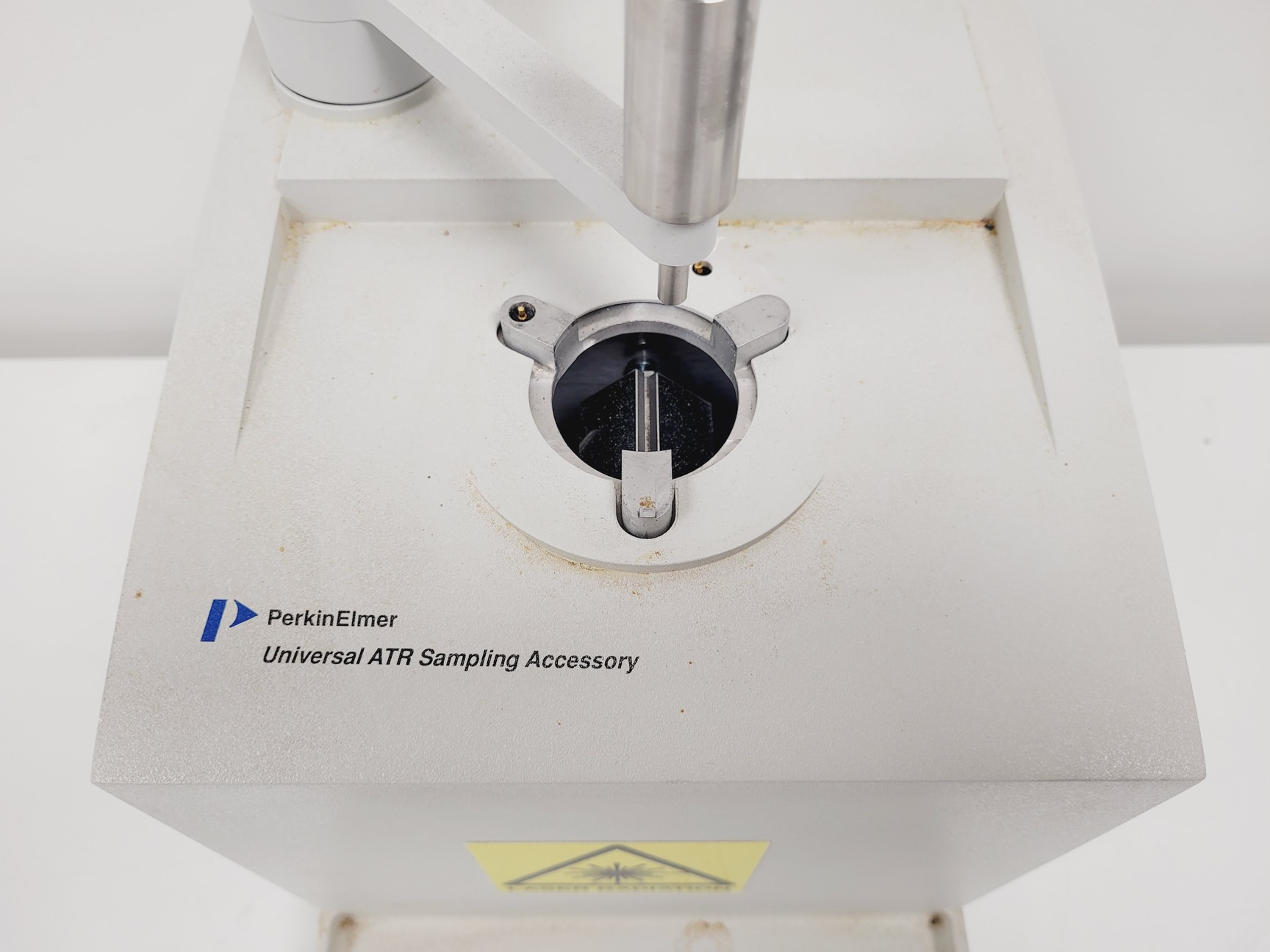 Image of Perkin Elmer Spectrum One FT-IR Spectrometer W/ Universal ATR Sampling Accessory