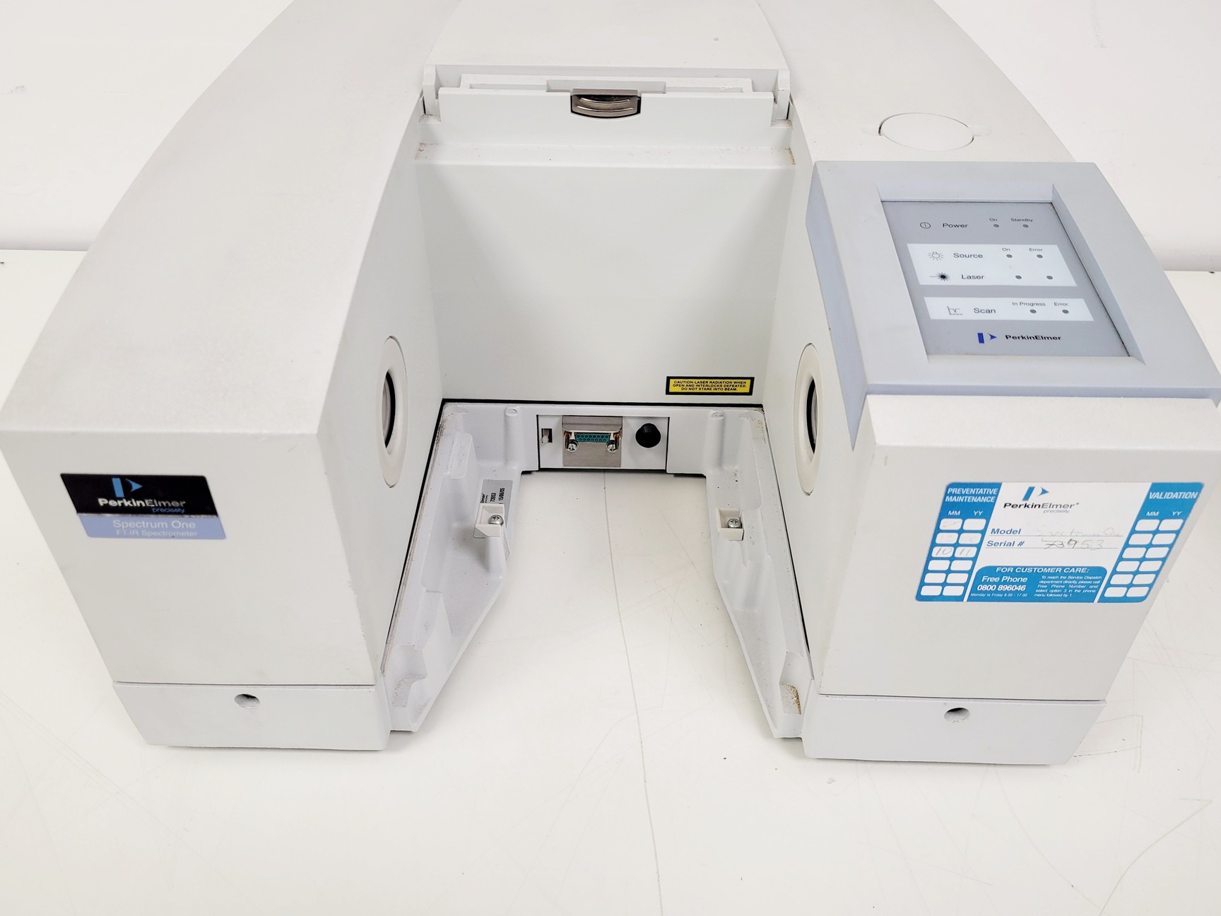 Image of Perkin Elmer Spectrum One FT-IR Spectrometer W/ Universal ATR Sampling Accessory