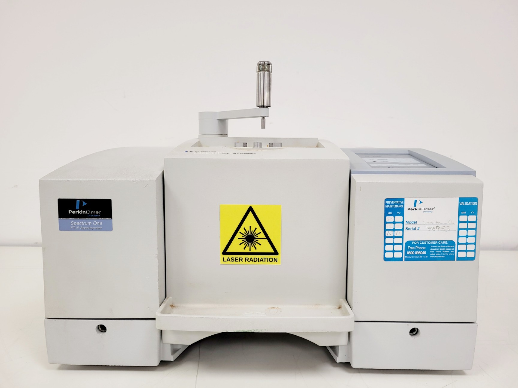 Image of Perkin Elmer Spectrum One FT-IR Spectrometer W/ Universal ATR Sampling Accessory