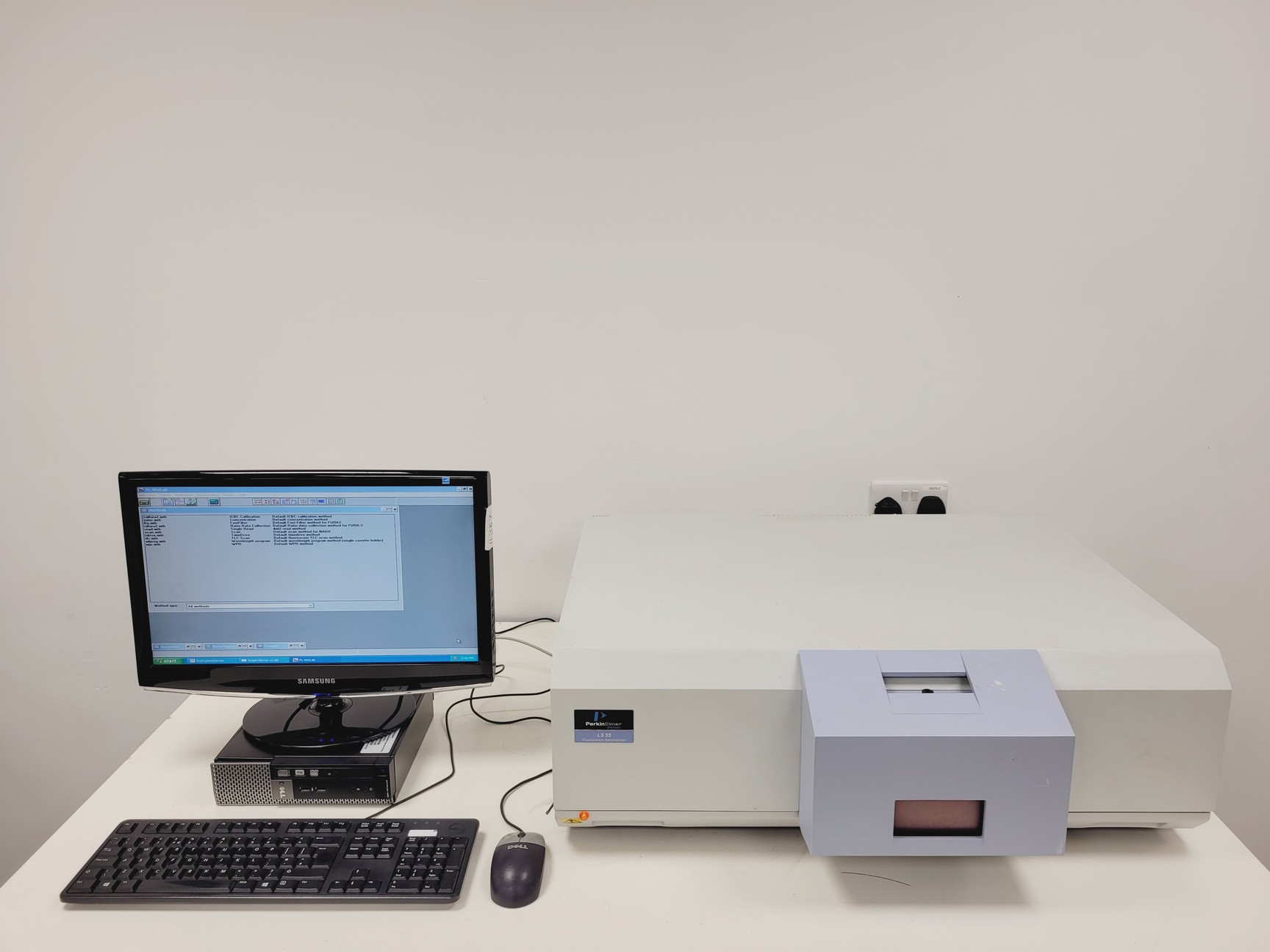 Image of Perkin Elmer LS 55 Fluorescent Spectrometer w/ PC & Software Lab