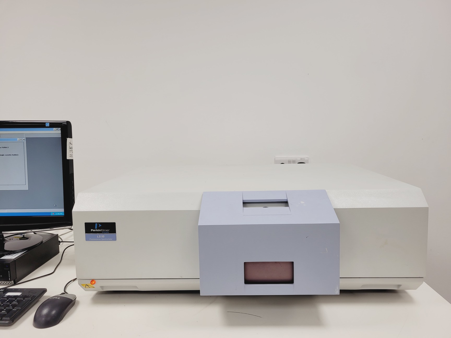 Image of Perkin Elmer LS 55 Fluorescent Spectrometer w/ PC & Software Lab