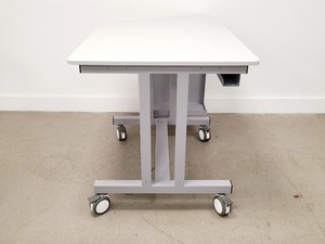 Thumbnail image of Table and Computer Station for BD FacsAria II Lab