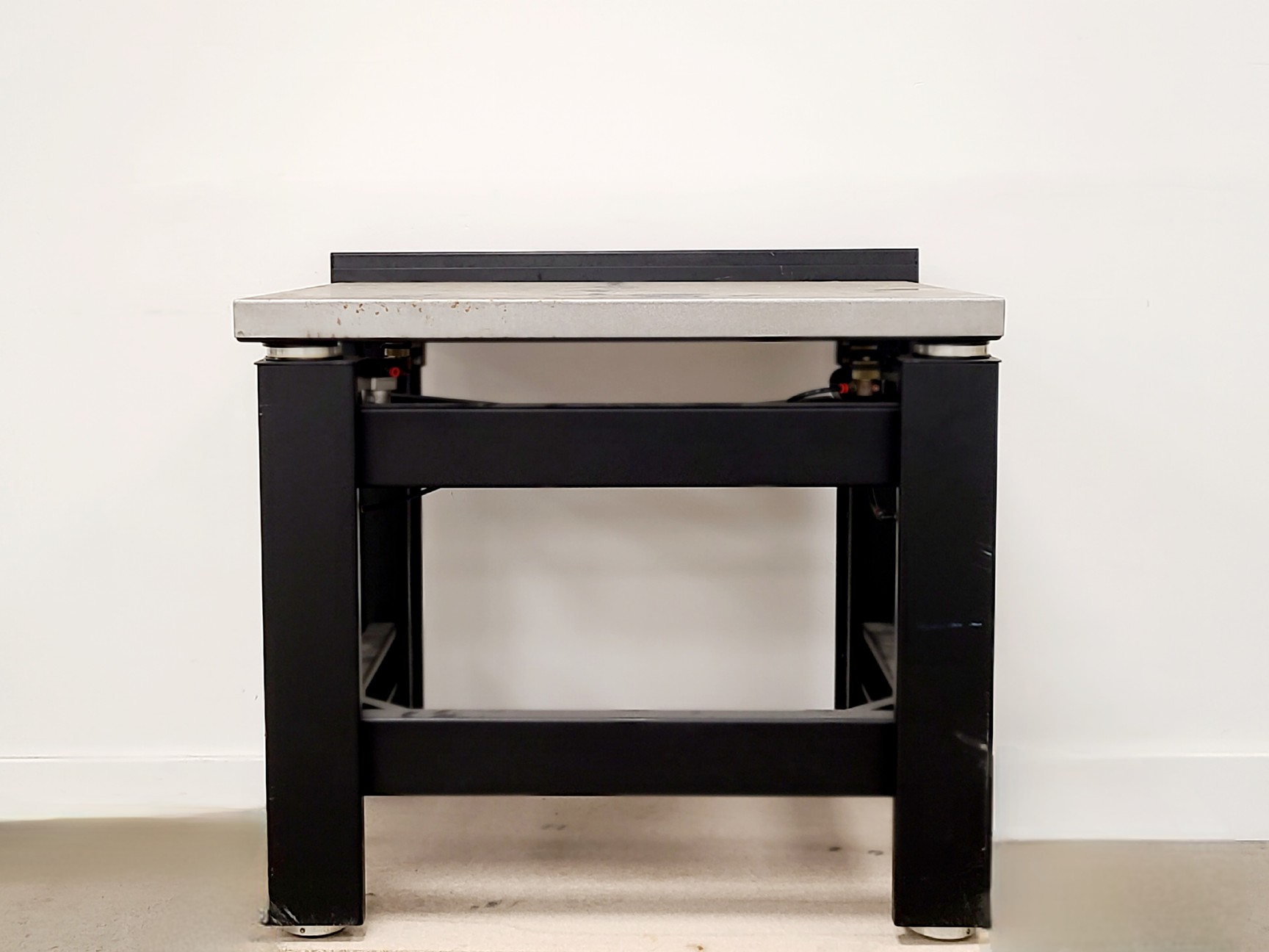 Image of TMC Optics Active Vibration Isolation Table Model: 63-530