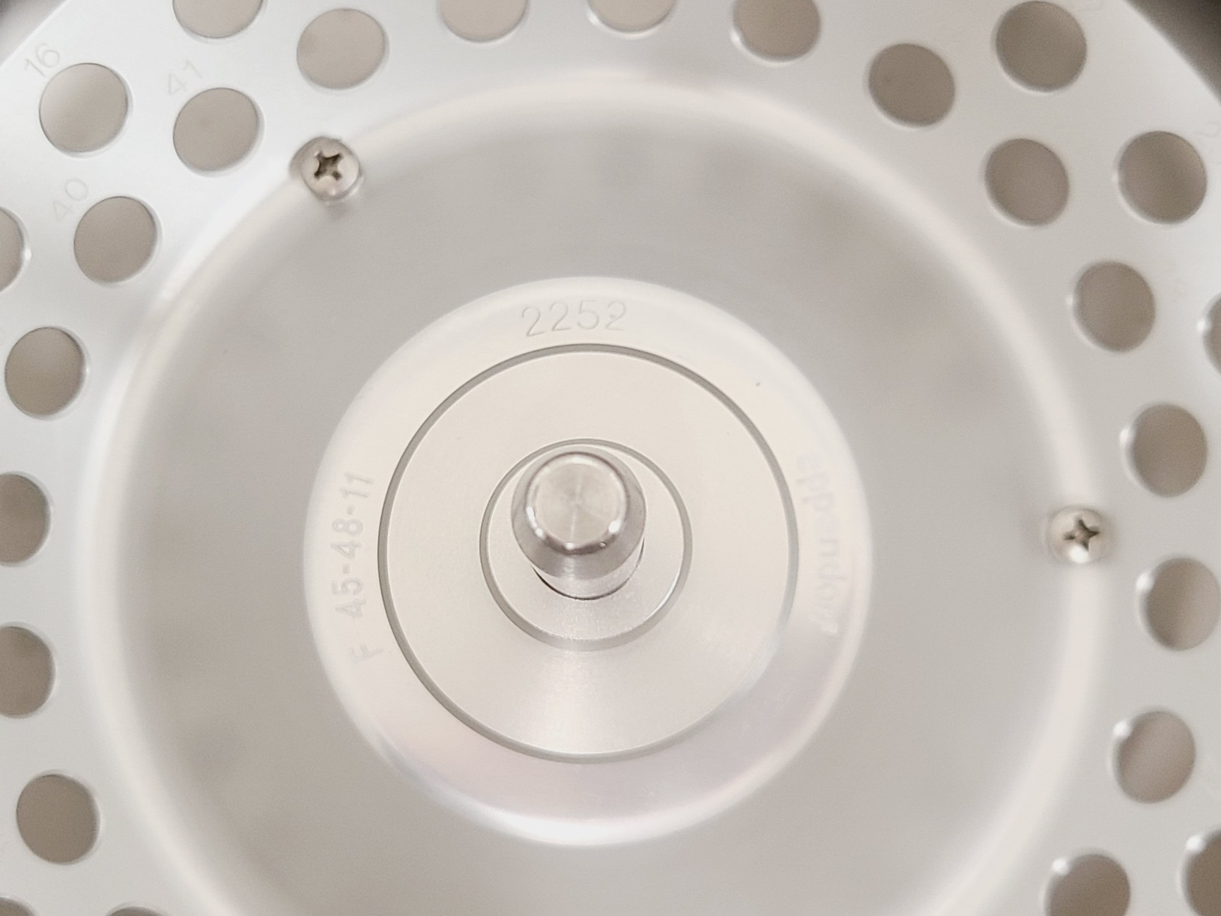 Image of Eppendorf Concentrator 5301 Centrifuge w/ F 45-48-11 Rotor Lab