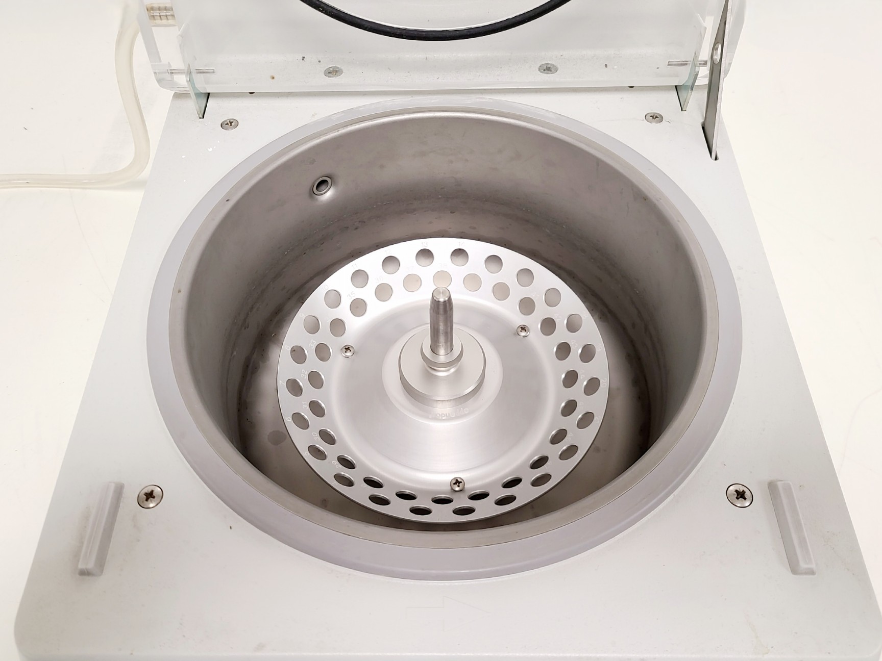 Image of Eppendorf Concentrator 5301 Centrifuge w/ F 45-48-11 Rotor Lab