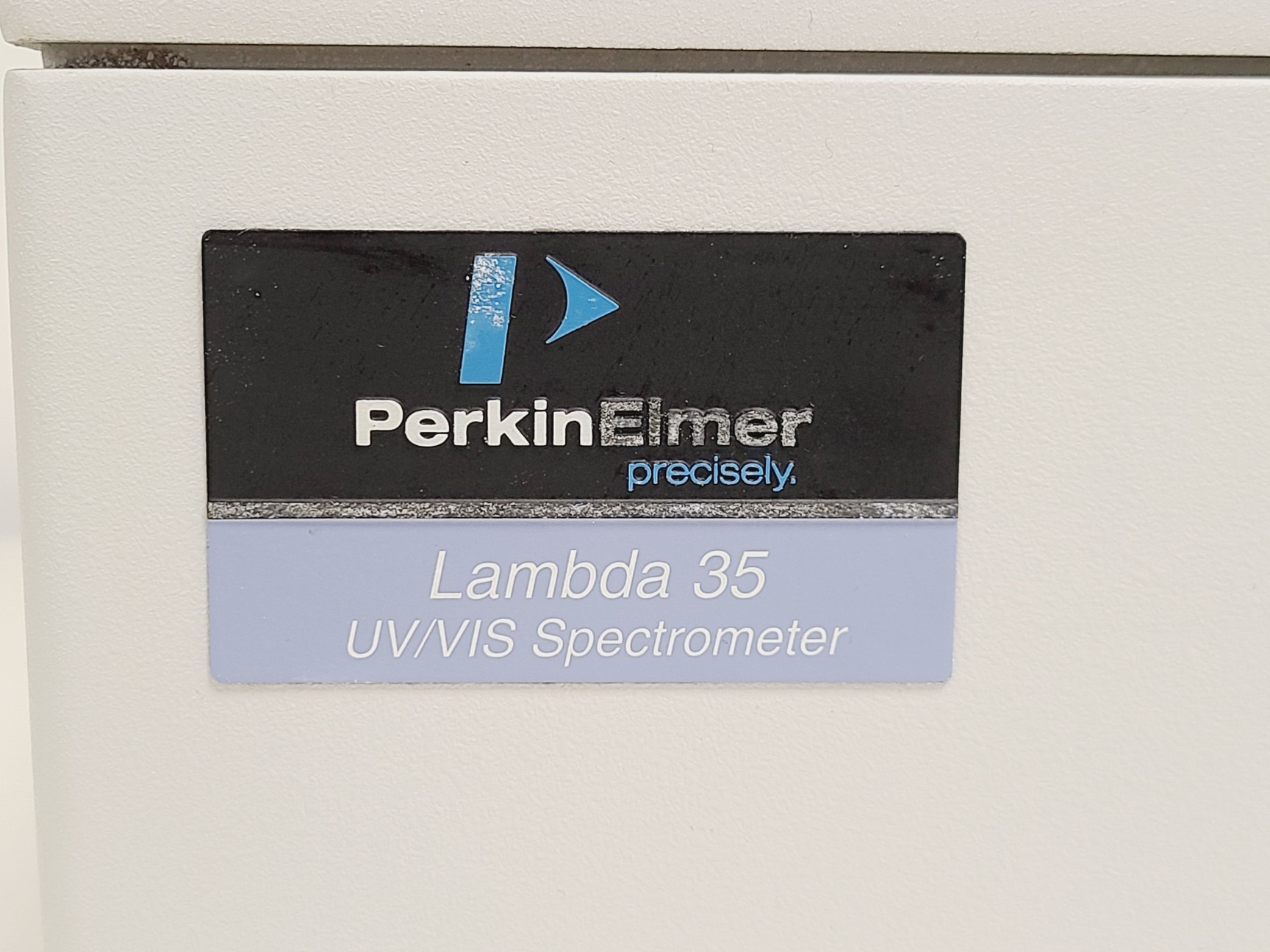 Image of Perkin Elmer Lambda 35 UV/VIS Spectrometer