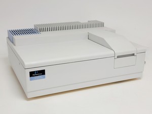 Thumbnail image of Perkin Elmer Lambda 35 UV/VIS Spectrometer