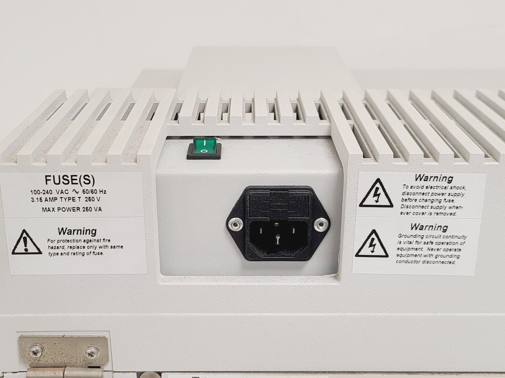 Image of Perkin Elmer Lambda 35 UV/VIS Spectrometer