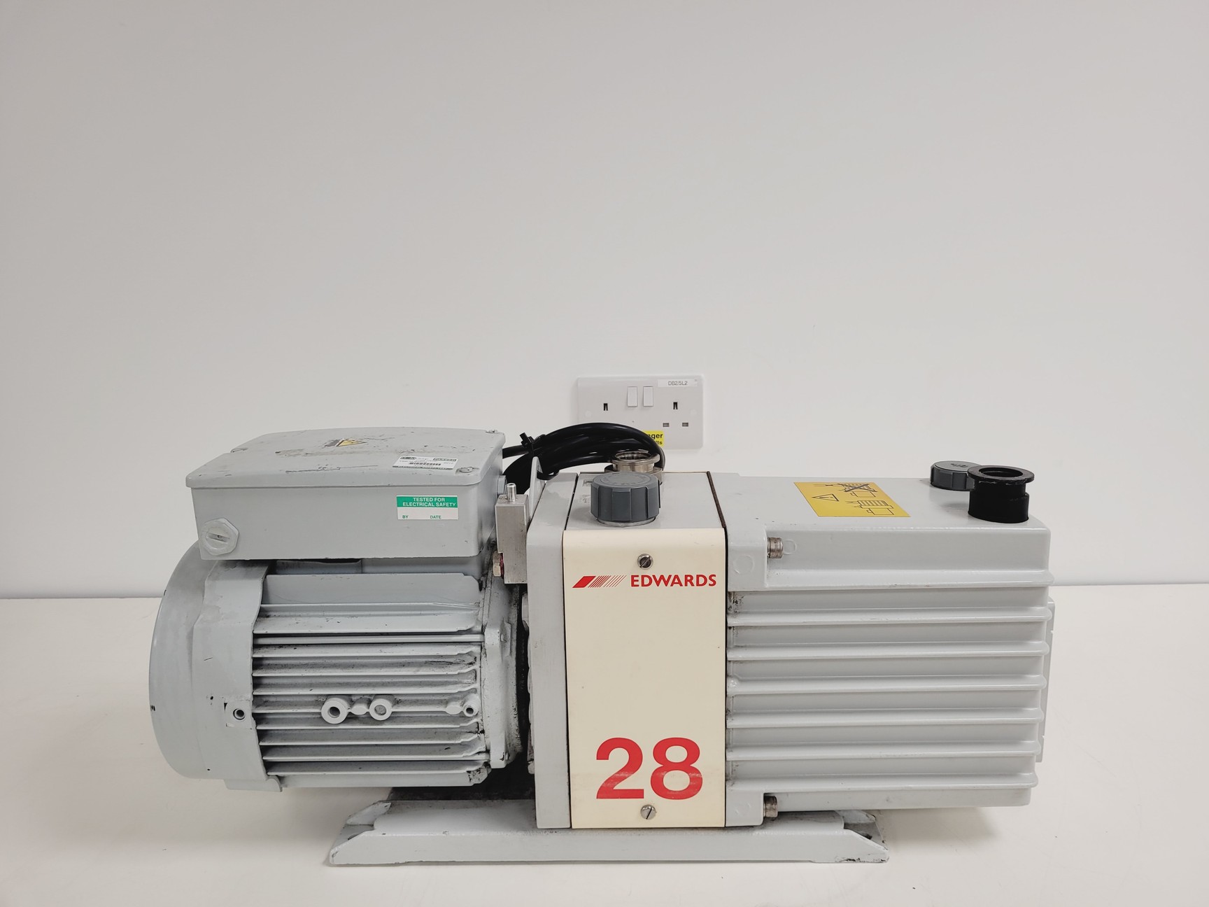 Image of Edwards E2M28 Rotary Vane Vacuum Pump