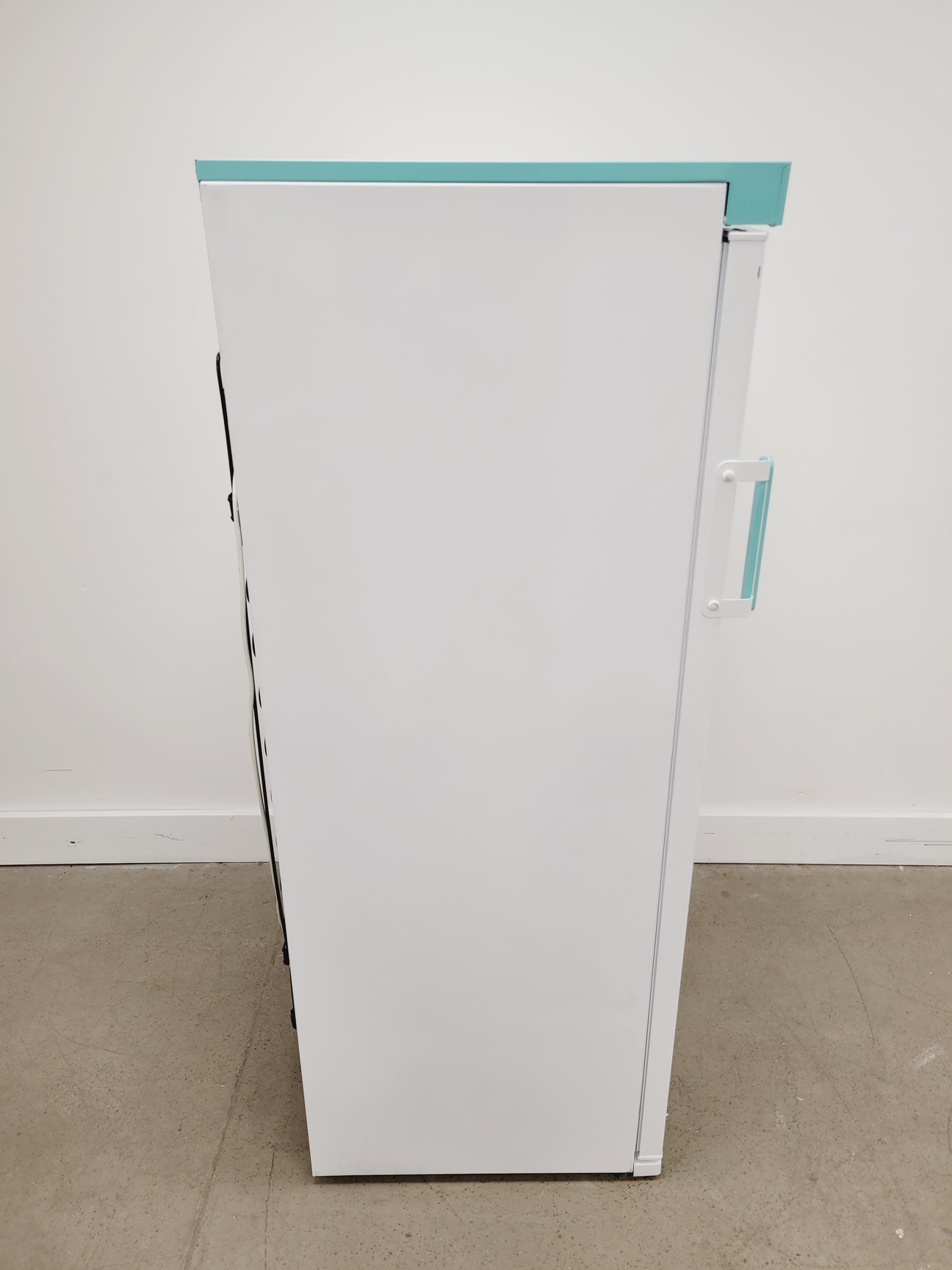 Image of Lec Medical LSR288UK Laboratory Fridge