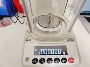 Thumbnail image of SLS Lab Pro SR-250AZ Analytical Balance Lab
