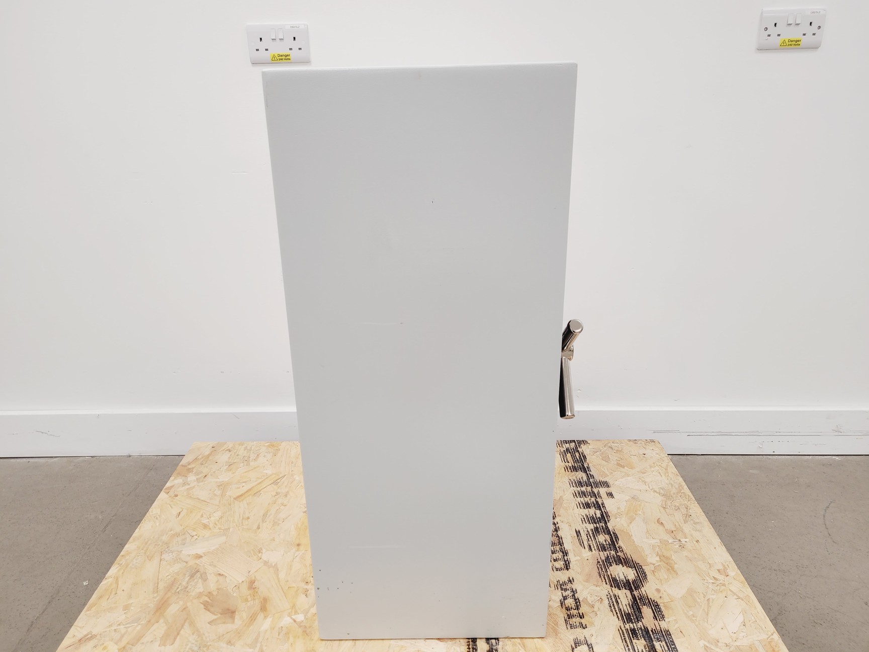 Image of Banham Burton Duo Dead Bolt Freestanding Safe