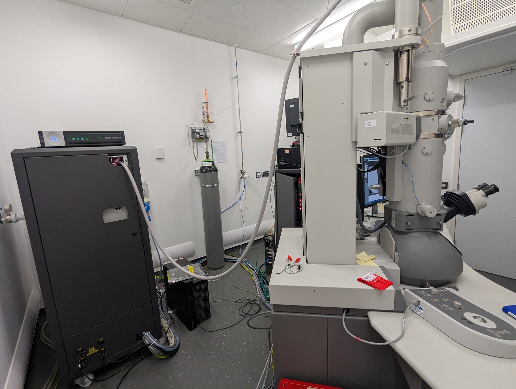 Image of Thermo Fisher Tecnai G2 Spirit Transmission Electron Microscope TEM System 