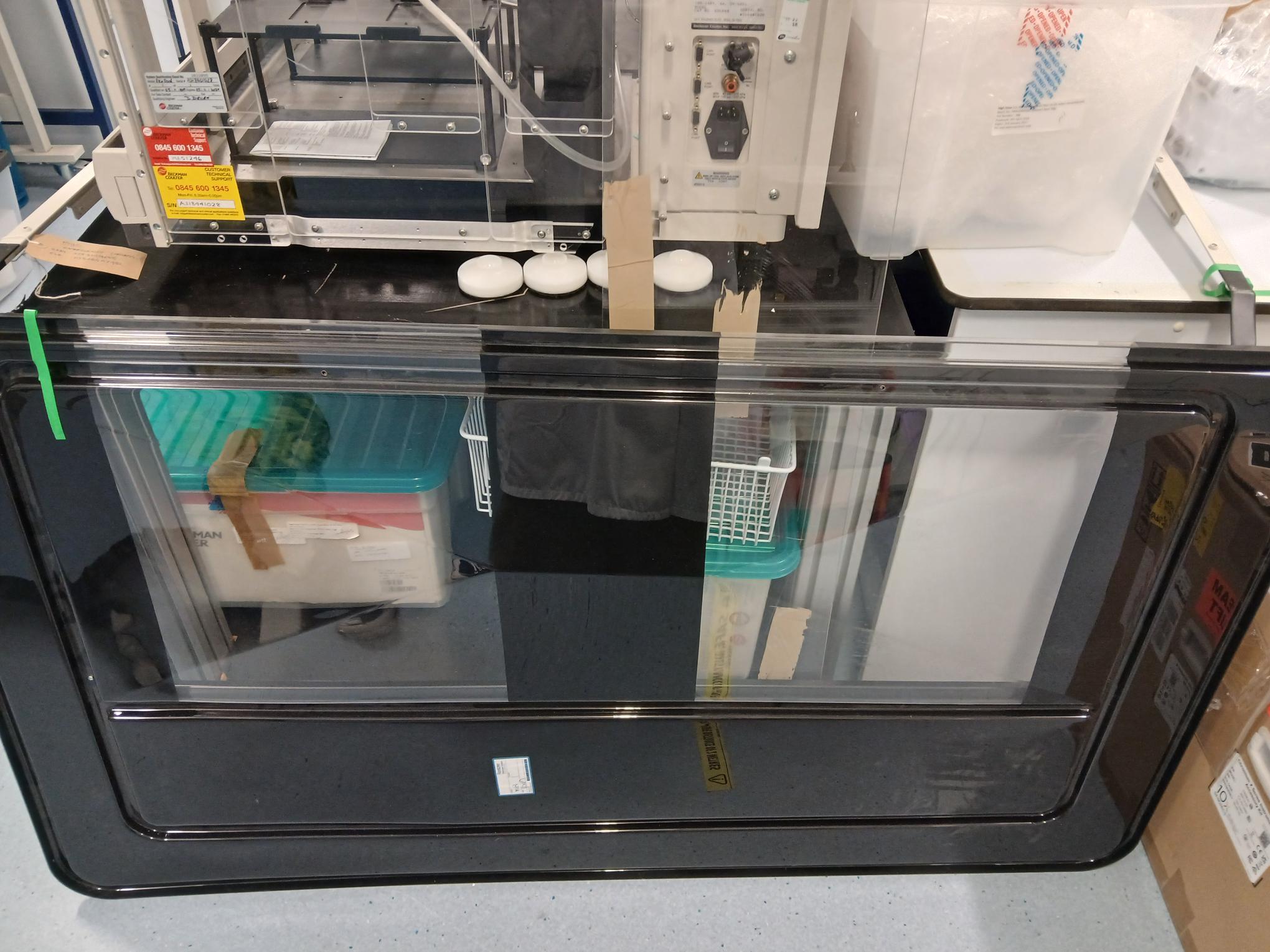 Image of Beckman Biomek FXP System with Accessories, Newport Isolation Table Lab