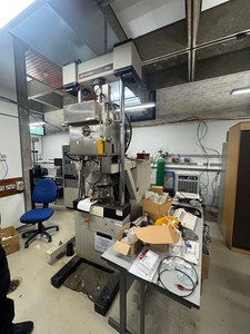 Thumbnail image of Instron 8501 Servo Hydraulic Test Frame with Integrated Vacuum Furnace S/R