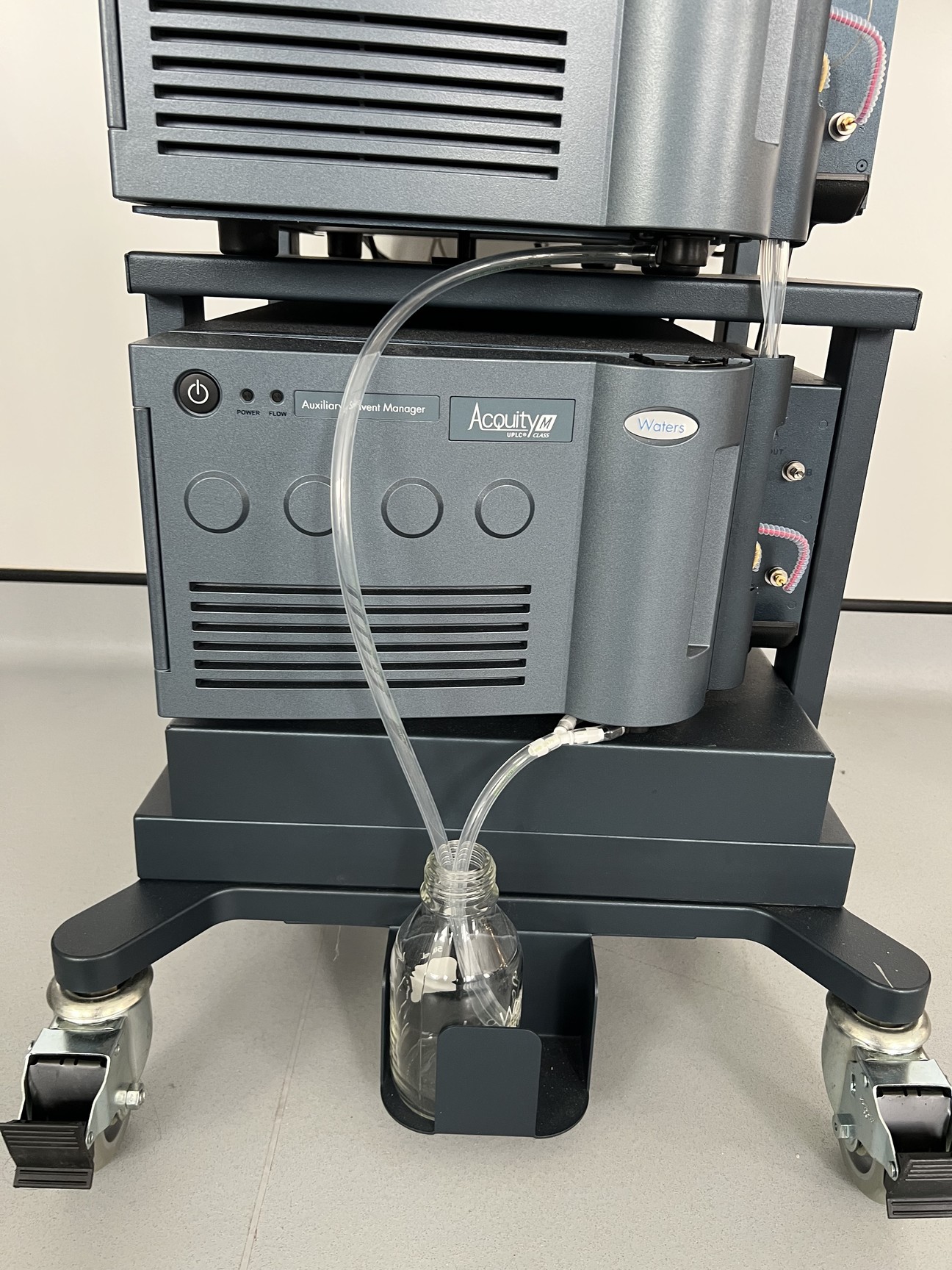 Image of Waters Acquity M-Class UPLC System with LBSM, LSM-FL, ASM & TVM Modules 