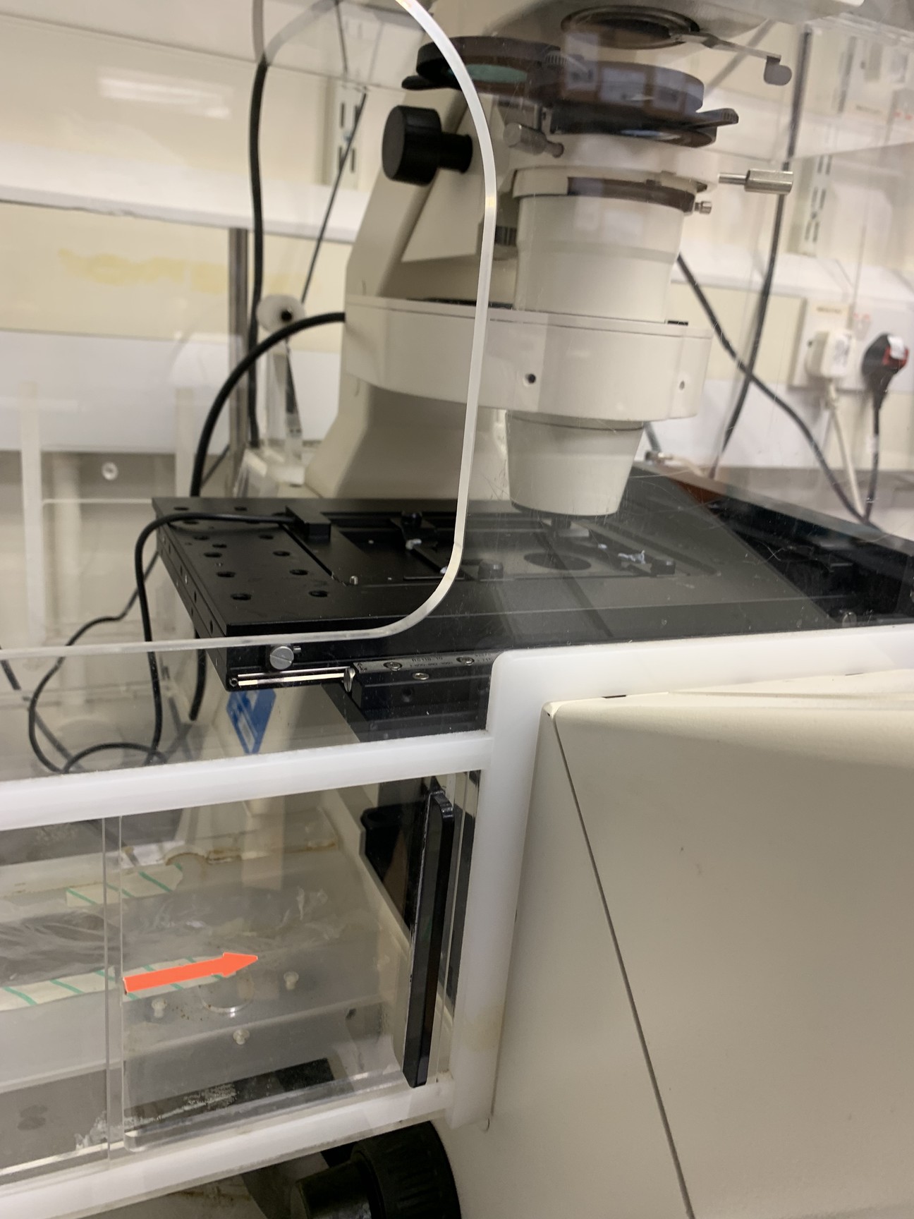Image of Zeiss Axiovert 200M Inverted Microscope with Heating & CO₂ Control System