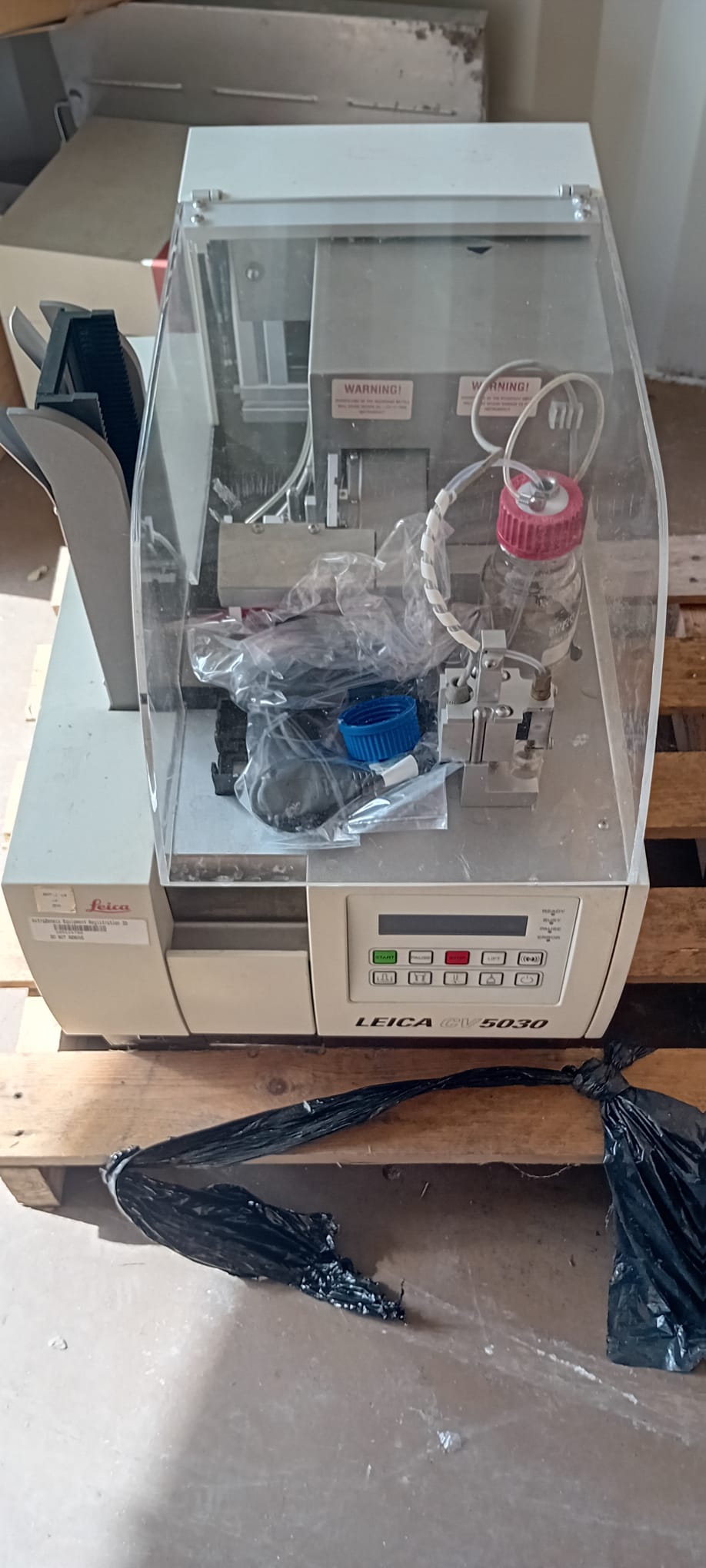 Image of Leica CV5030 fully Automated Glass Coverslipper Lab
