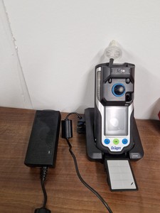 Thumbnail image of Drager X-am 8000 Multi Gas Detector with CO₂/H₂S/NH₃/NO Sensors 