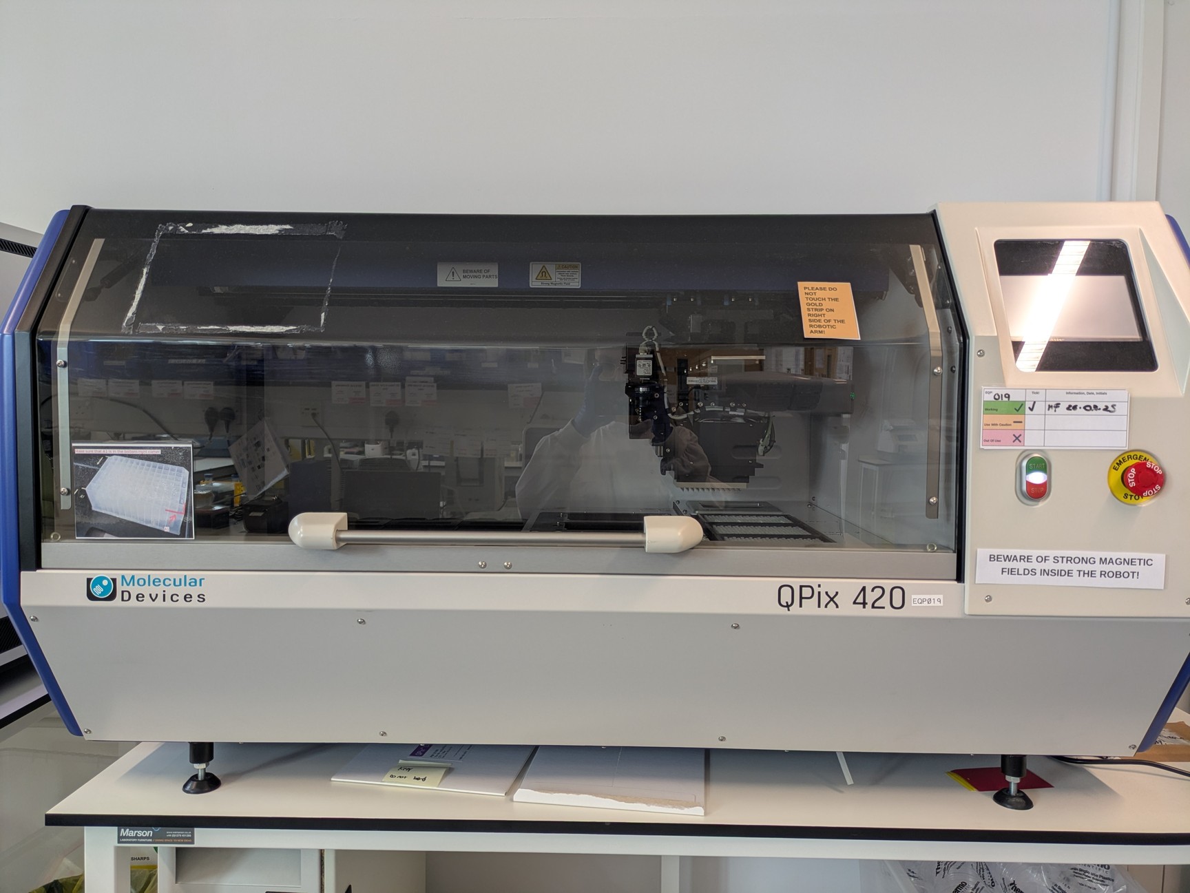 Image of Molecular Devices QPix 420 Automated Microbial Colony Picker System Lab