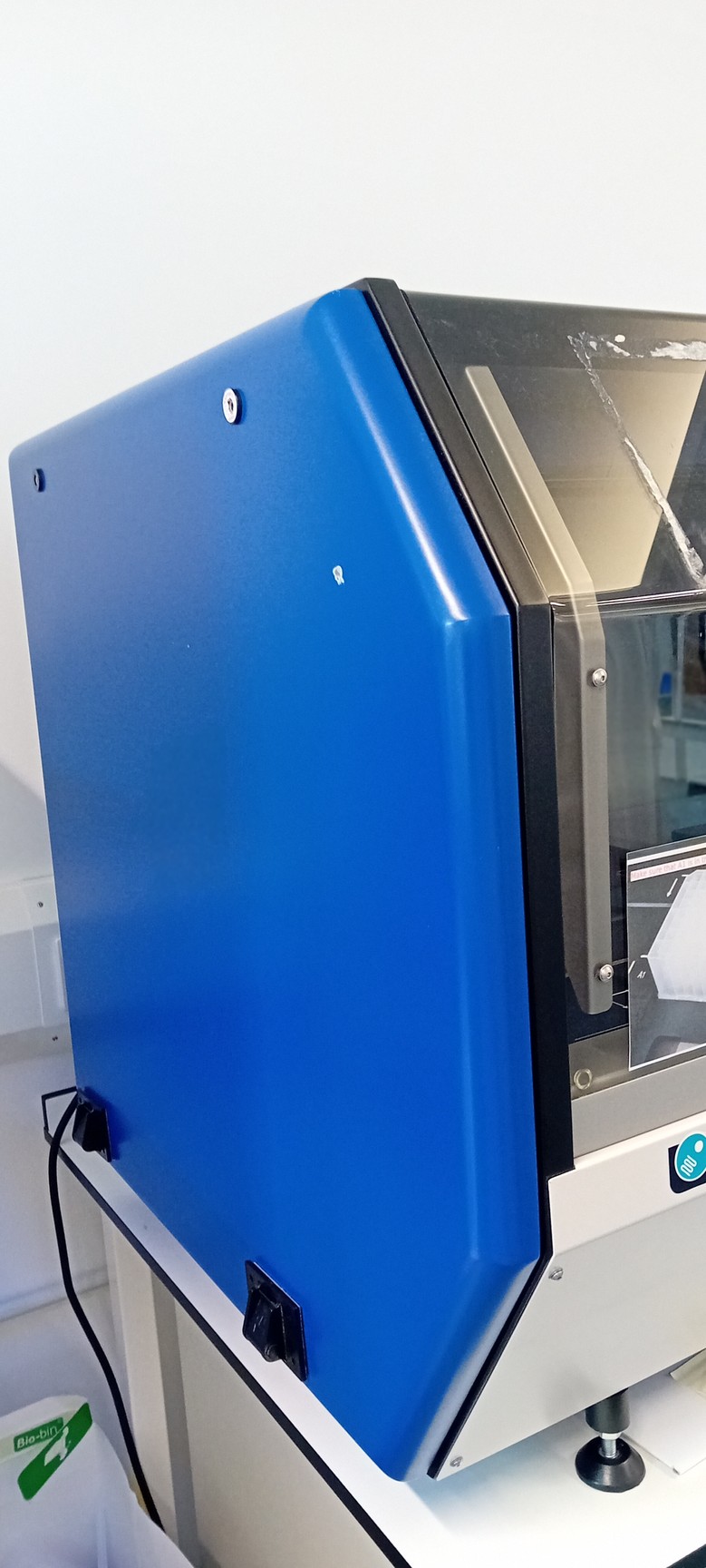 Image of Molecular Devices QPix 420 Automated Microbial Colony Picker System Lab