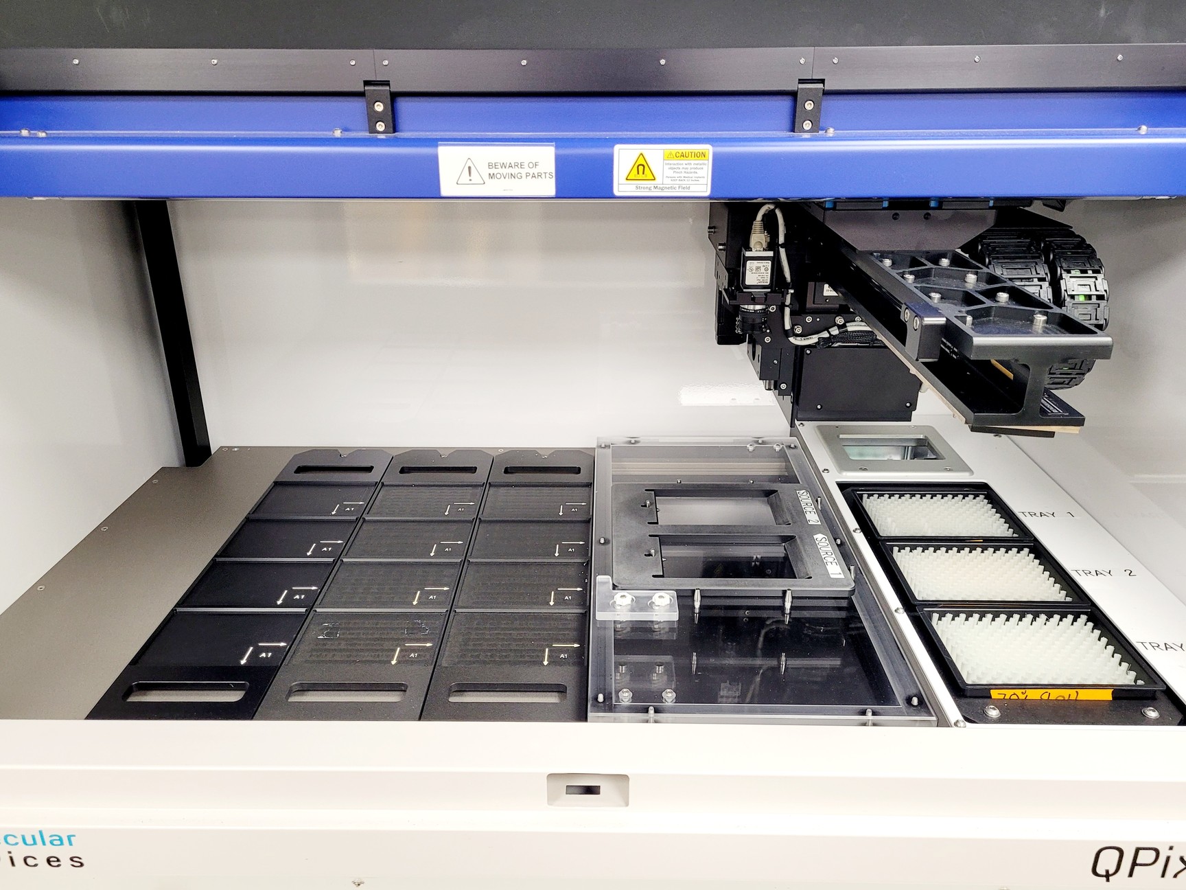 Lab Picker Testing Molecular Devices QPix 420 Automated Microbial Colony Picker System Lab